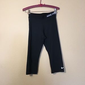 Nike cropped leggings